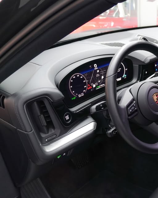 PORSCHE CAYENNE E-HYBRID COUPÉ AWD TIPTRONIC S - Imagem 4