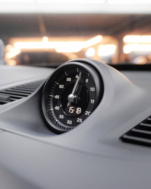 PORSCHE CAYENNE E-HYBRID COUPÉ AWD TIPTRONIC S - Imagem 6