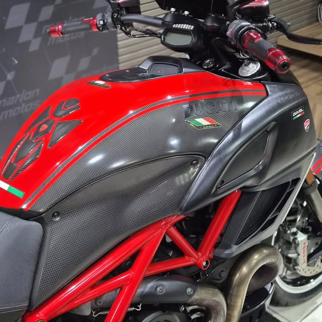 DUCATI DIAVEL CARBON LE - Imagem 11