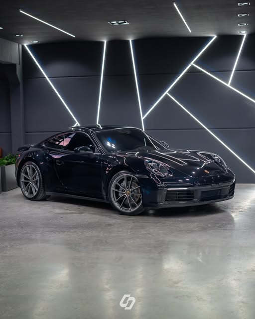 PORSCHE 911 CARRERA - Imagem 11