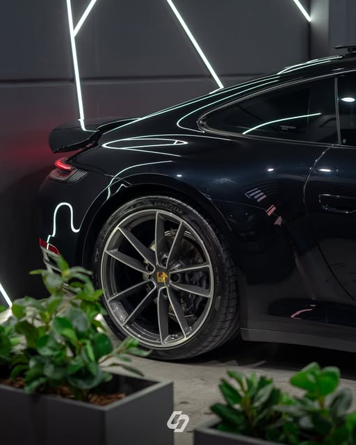PORSCHE 911 CARRERA - Imagem 15
