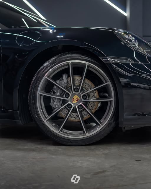 PORSCHE 911 CARRERA - Imagem 17