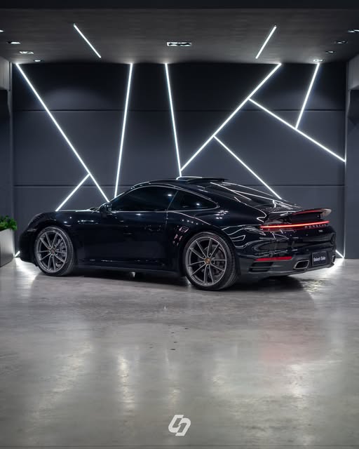 PORSCHE 911 CARRERA - Imagem 3