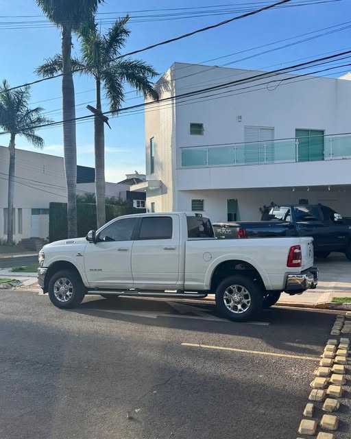 RAM 2500 LARAMIE - Imagem 3