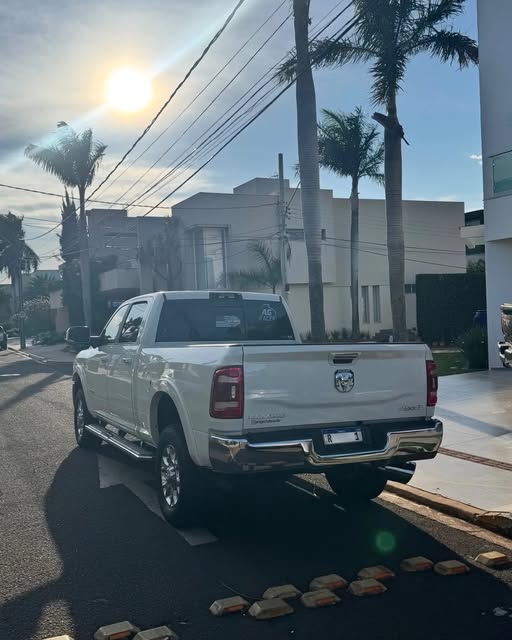 RAM 2500 LARAMIE - Imagem 4