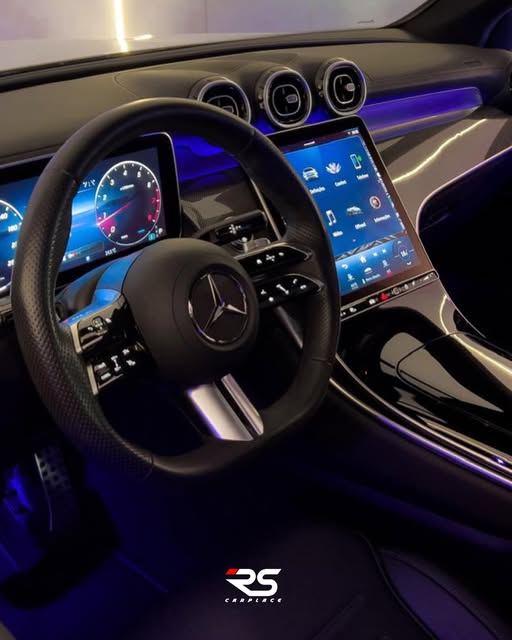 MERCEDES-BENZ GLC 300 AMG LINE - Imagem 5