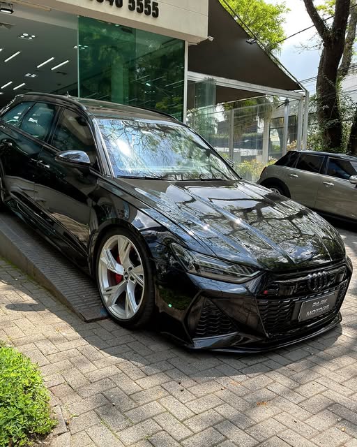 AUDI RS6 AVANT - Imagem 4