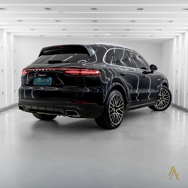 PORSCHE CAYENNE E-HYBRID - Imagem 2