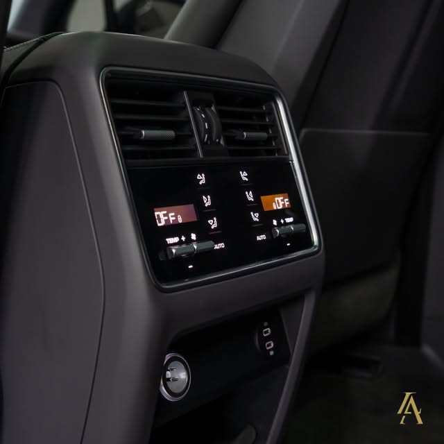 PORSCHE CAYENNE E-HYBRID - Imagem 14