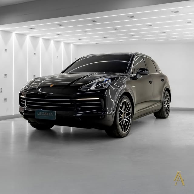 PORSCHE CAYENNE E-HYBRID - Imagem 3