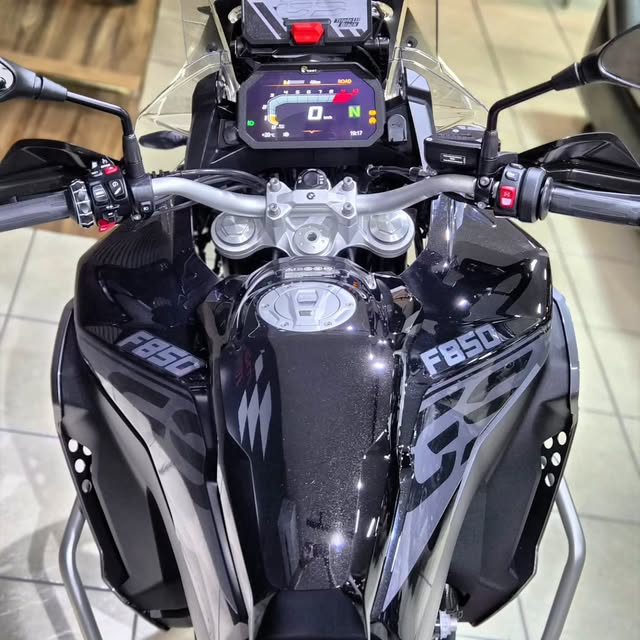 BMW GSA ADVENTURE TRIPLE BLACK - Imagem 10