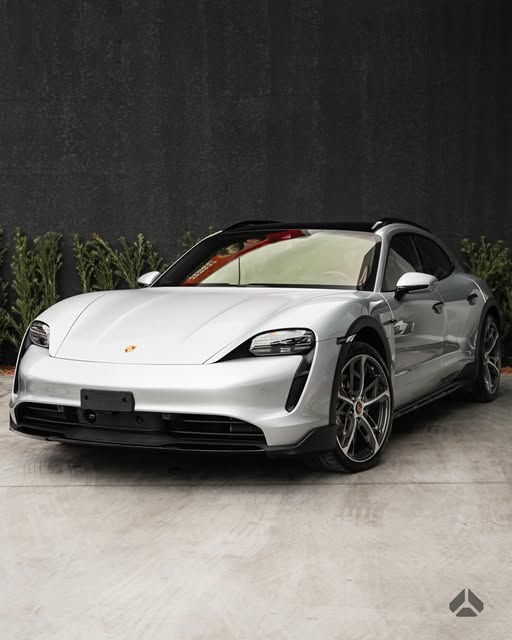 PORSCHE TAYCAN 4S CROSS TURISMO - Imagem 1