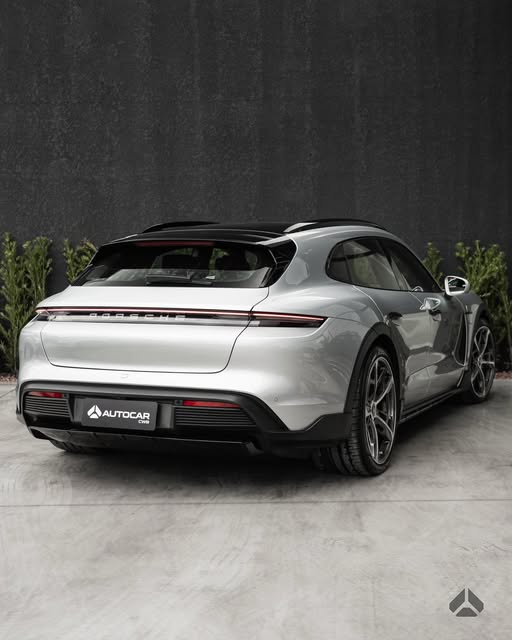 PORSCHE TAYCAN 4S CROSS TURISMO - Imagem 3