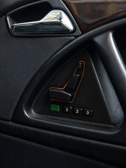 MERCEDES-BENZ SL320 - Imagem 13