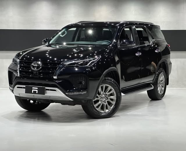 TOYOTA HILUX SW4 SRX - Imagem 4