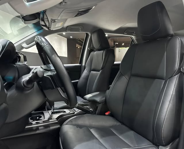 TOYOTA HILUX SW4 SRX - Imagem 8