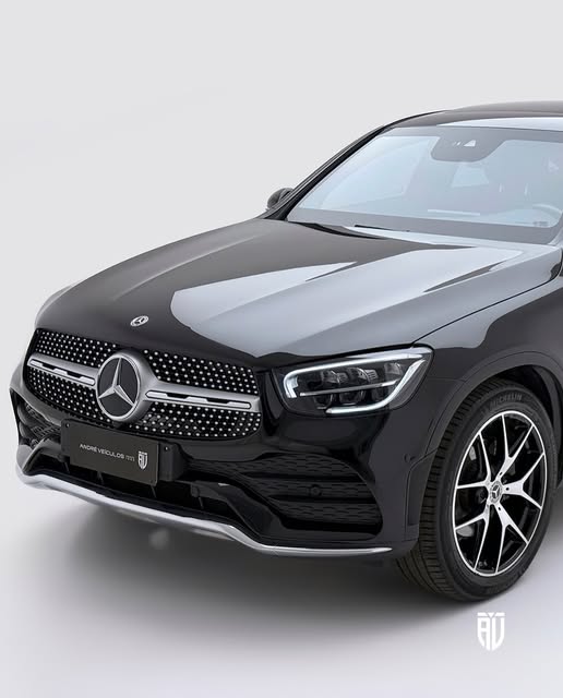 MERCEDES-BENZ GLC 300 COUPE - Imagem 3
