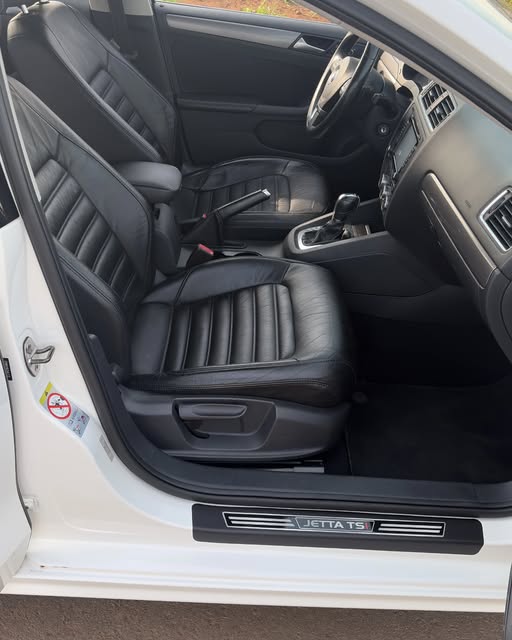 VOLKSWAGEN JETTA HIGHLINE - Imagem 17