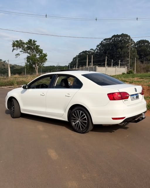 VOLKSWAGEN JETTA HIGHLINE - Imagem 4