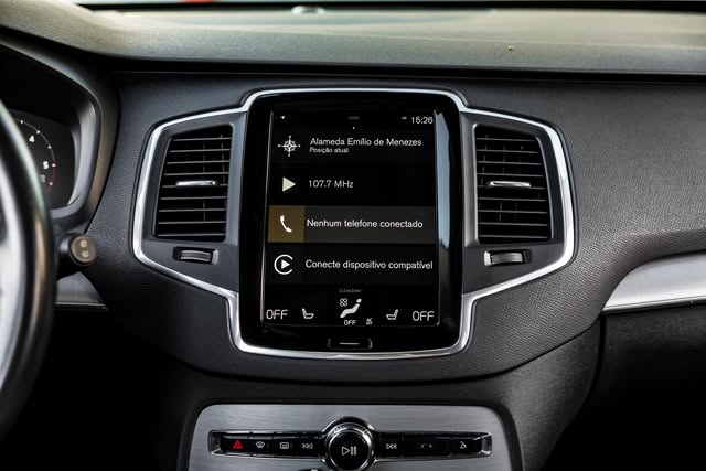 VOLVO XC90 D5 MOMENTUM - Imagem 9