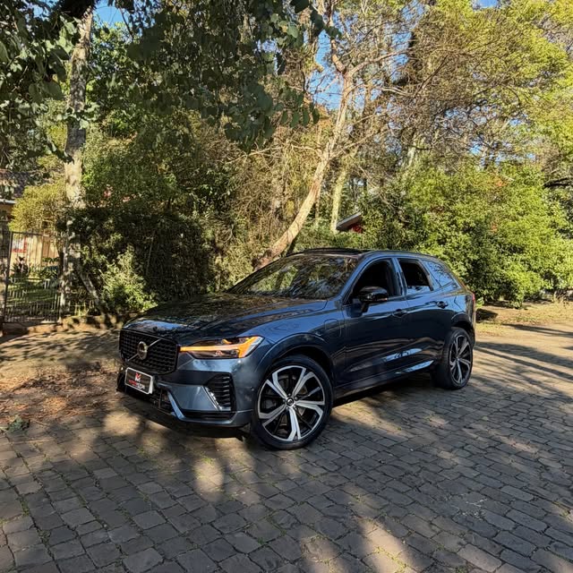 VOLVO XC60 T-8 R-DESIGN - Imagem 1