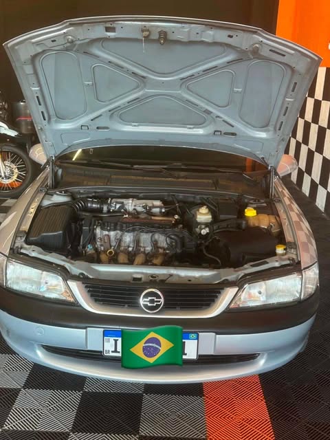 GM VECTRA GLS 2.2 8V - Imagem 17