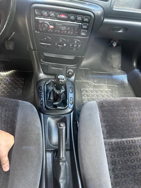 GM VECTRA GLS 2.2 8V - Imagem 10