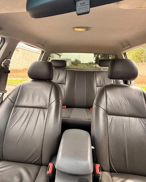TOYOTA HILUX SRV - Imagem 4