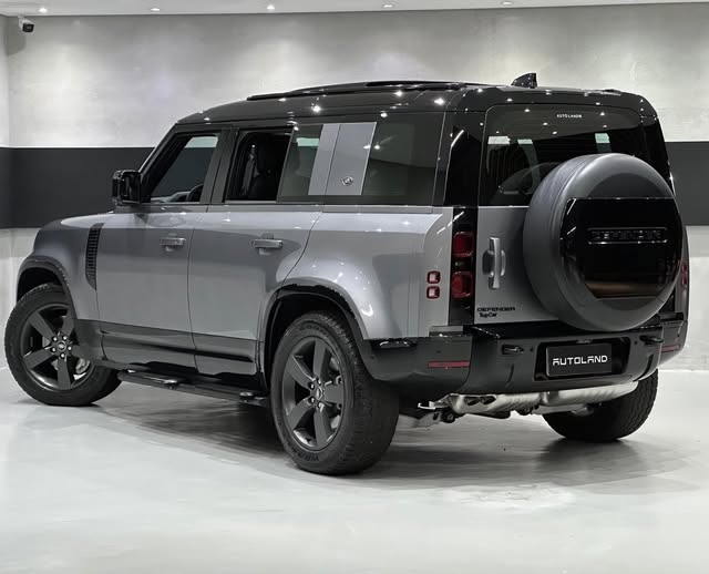 LAND ROVER DEFENDER D300 TURBO DIESEL MHEV 110 X-DYNAMIC HSE AWD AUTOMÁTICO - Imagem 3