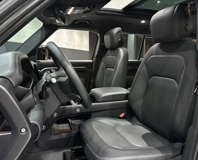 LAND ROVER DEFENDER D300 TURBO DIESEL MHEV 110 X-DYNAMIC HSE AWD AUTOMÁTICO - Imagem 9