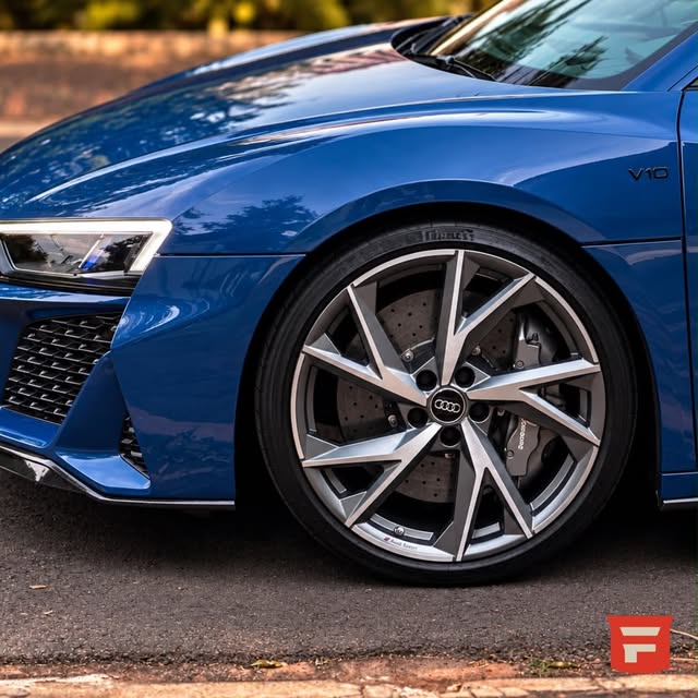 AUDI R8 PERFORMANCE V10 - Imagem 3