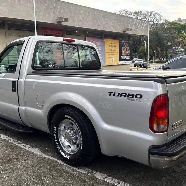 FORD F-250 XL-L - Imagem 5