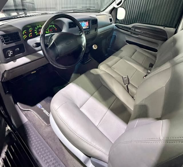 FORD F-250 XLT-L - Imagem 7