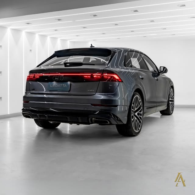 AUDI Q8 PERFORMANCE BLACK - Imagem 4