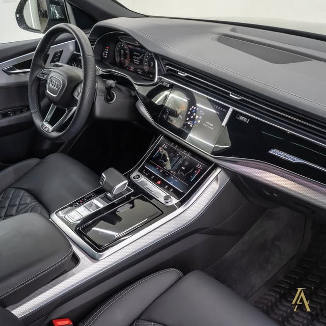AUDI Q8 PERFORMANCE BLACK - Imagem 5