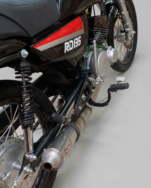 YAMAHA RD 135 - Imagem 3