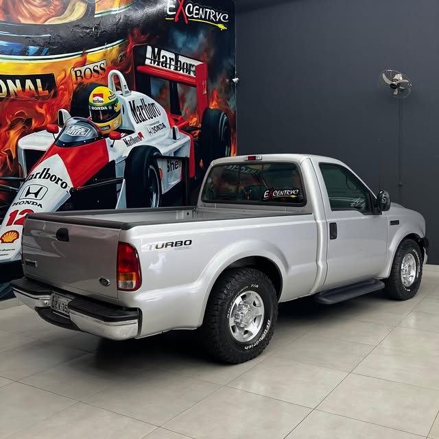 FORD F-250 XLT-L - Imagem 2
