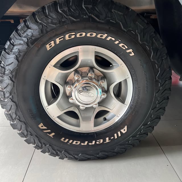 FORD F-250 XLT-L - Imagem 14