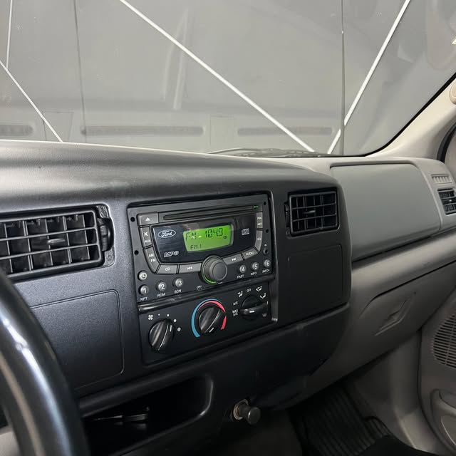 FORD F-250 XLT-L - Imagem 8