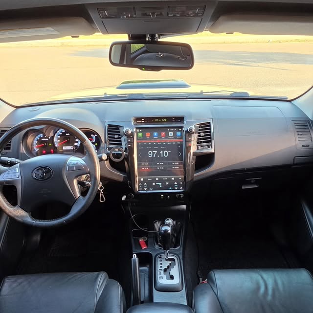 TOYOTA HILUX SW4 SRV - Imagem 11