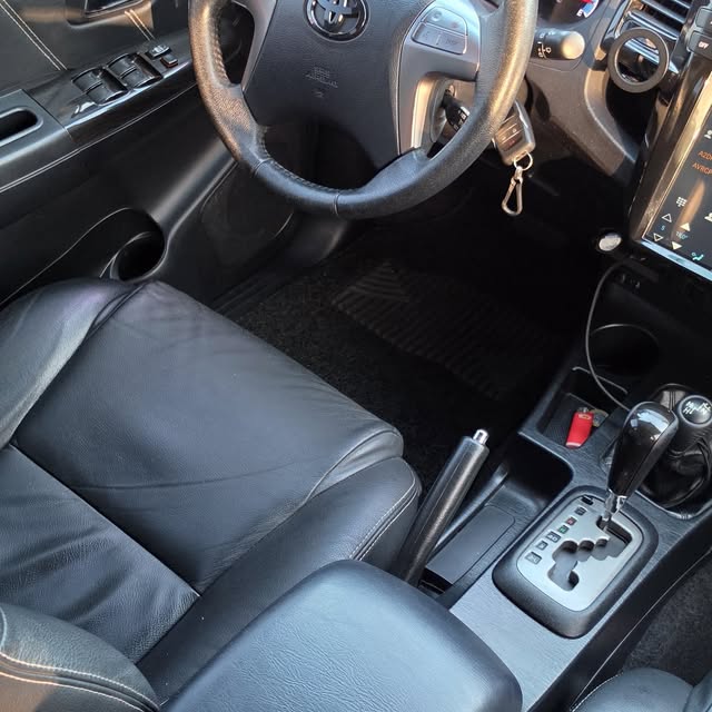 TOYOTA HILUX SW4 SRV - Imagem 10