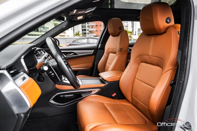 JAGUAR F-PACE R-DYNAMIC SE - Imagem 9