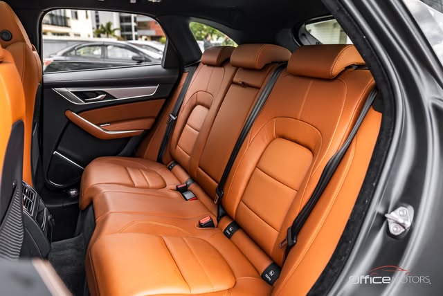 JAGUAR F-PACE R-DYNAMIC SE - Imagem 10