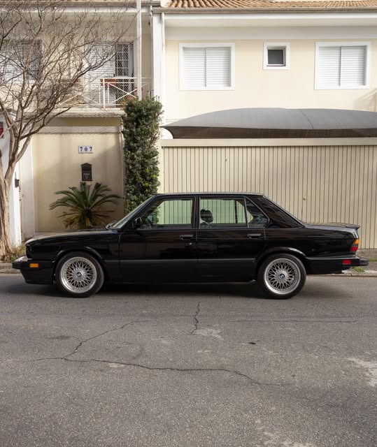 BMW M5 E28 - Imagem 3