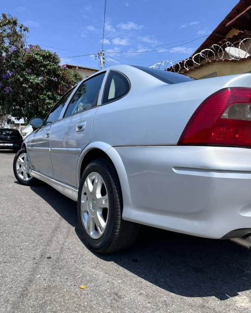 GM VECTRA MILENIUM - Imagem 11