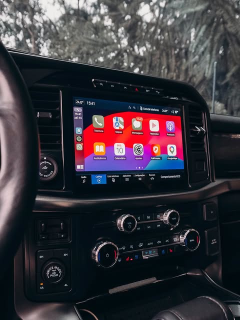 FORD F-150 LARIAT - Imagem 11