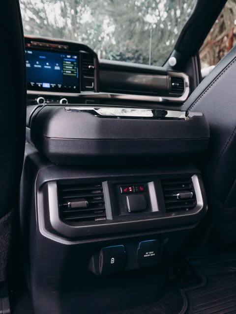 FORD F-150 LARIAT - Imagem 13