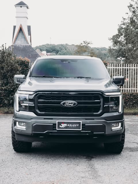 FORD F-150 LARIAT - Imagem 16