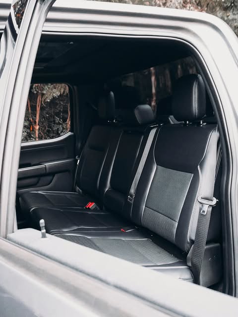 FORD F-150 LARIAT - Imagem 7