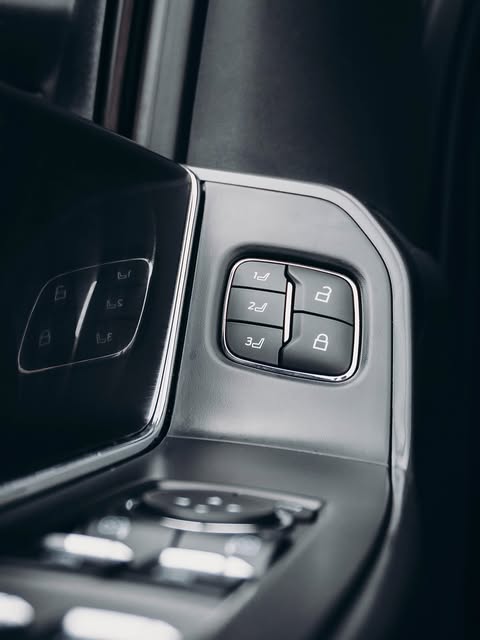 FORD F-150 LARIAT - Imagem 9